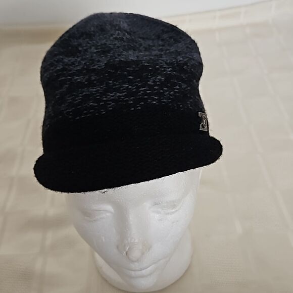 Lululemon Women's Knitted Winter Ball Cap Black/Gray One Size - Picture 15 of 16
